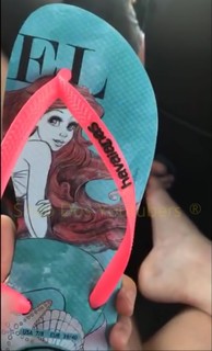 Luísa Sonza feet photo thumbnail