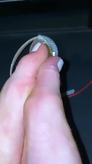 Luísa Sonza feet photo thumbnail