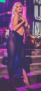 Luísa Sonza feet photo thumbnail