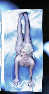 Luísa Sonza feet photo thumbnail