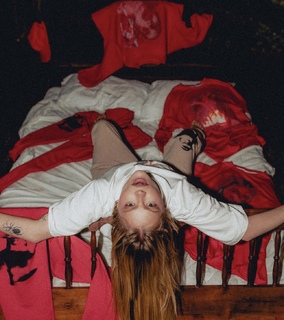 Luísa Sonza feet photo thumbnail