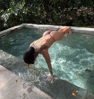 Luísa Sonza feet photo thumbnail