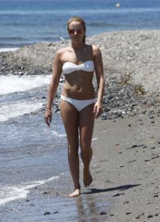 Lydia Bright feet photo 6