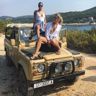 Lydia Bright feet photo 4