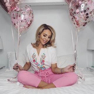 Lydia Bright feet photo 5