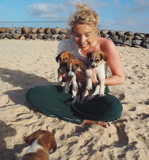 Lydia Bright feet photo 3