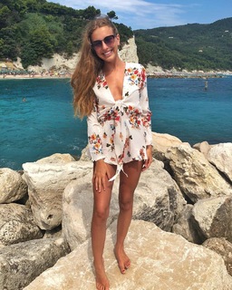 Lydia Bright feet photo 15