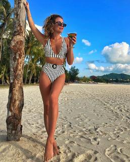 Lydia Bright feet photo 18