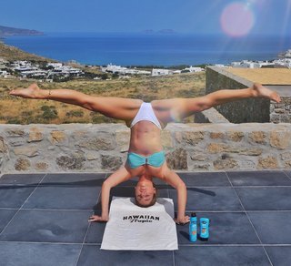 Lydia Bright feet photo 4