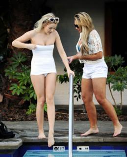 Lydia Bright feet photo 14