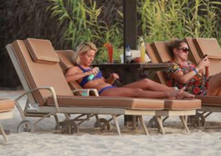 Lydia Bright feet photo 4