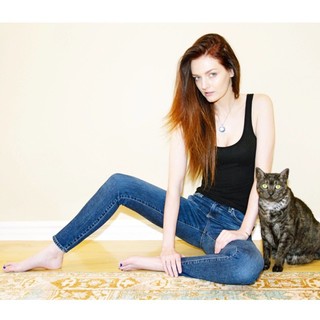 Lydia Hearst feet photo 3