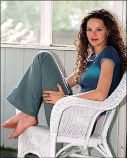 Lydia Hull feet photo 1