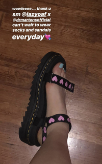 Lydia Night feet photo 3