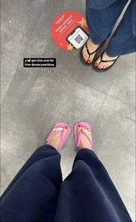Lydia Night feet photo 5