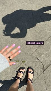 Lydia Night feet photo 2