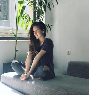 Lydia Papaioannou feet photo 8