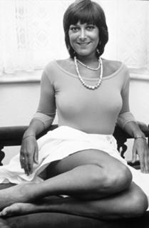 Lynda Bellingham feet photo 5