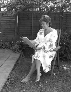 Lynda Bellingham feet photo 2