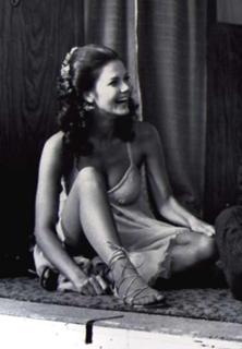 Lynda Carter feet photo thumbnail