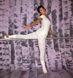 Lynda Carter feet photo thumbnail