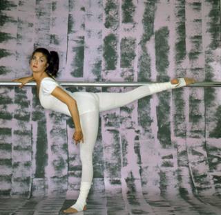 Lynda Carter feet photo thumbnail