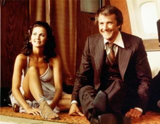 Lynda Carter feet photo thumbnail