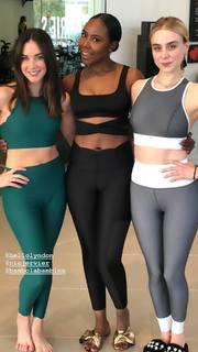 Lyndon Smith feet photo thumbnail