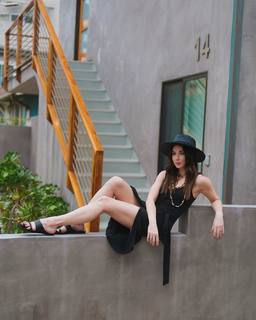 Lyndon Smith feet photo thumbnail