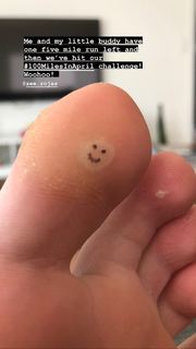 Lyndon Smith feet photo thumbnail