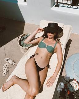 Lyndon Smith feet photo thumbnail