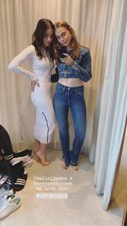 Lyndon Smith feet photo thumbnail