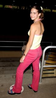Lyndsy Fonseca feet photo thumbnail