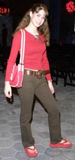 Lyndsy Fonseca feet photo thumbnail