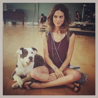 Lyndsy Fonseca feet photo thumbnail