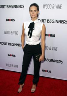Lyndsy Fonseca feet photo thumbnail