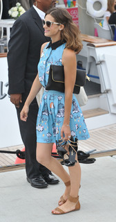 Lyndsy Fonseca feet photo thumbnail