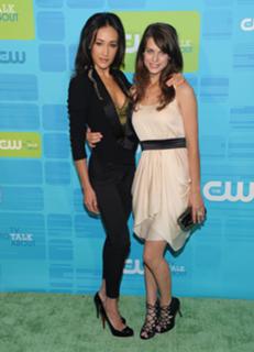 Lyndsy Fonseca feet photo thumbnail