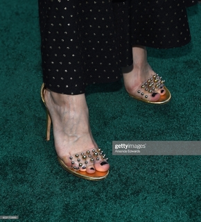 Lyndsy Fonseca feet photo thumbnail