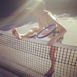 Lyndsy Fonseca feet photo thumbnail