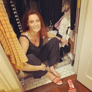 Lyne Renée feet photo 2