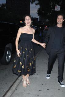 Lynn Collins feet photo thumbnail