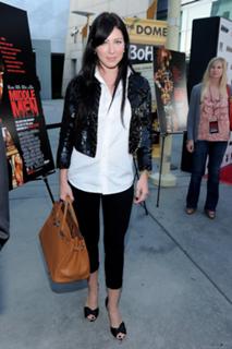 Lynn Collins feet photo thumbnail