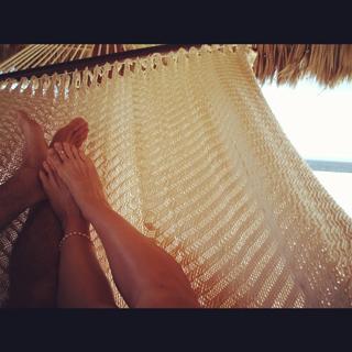 Lynn Collins feet photo thumbnail