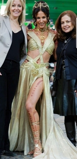 Lynn Collins feet photo thumbnail