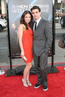 Lynn Collins feet photo thumbnail