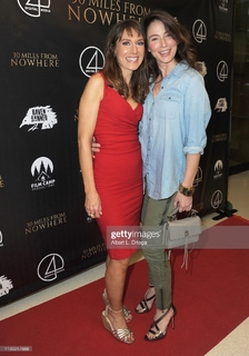 Lynn Collins feet photo thumbnail