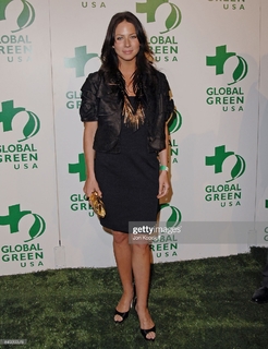 Lynn Collins feet photo thumbnail