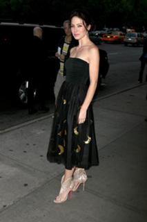 Lynn Collins feet photo thumbnail