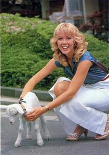 Lynn-Holly Johnson feet photo 6